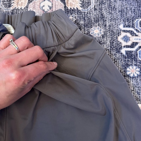 WILLIT Women’s 2.5 Inch Gray Yoga Shorts Size Medium - Picture 5 of 8